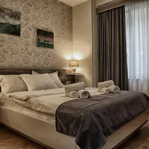 Four Brothers Otel